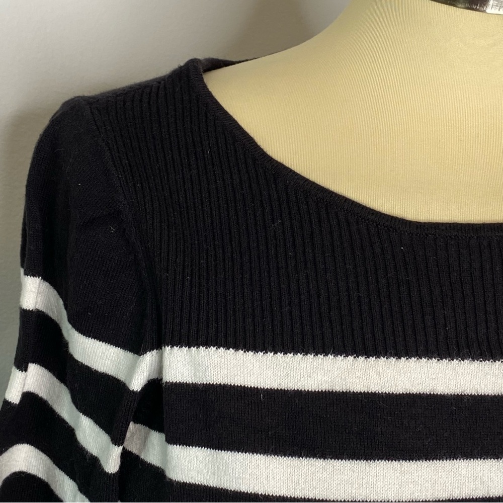 Ann Taylor Factory Black and White Striped Boatneck Crop Sleeve Sweater - Picture 3 of 7